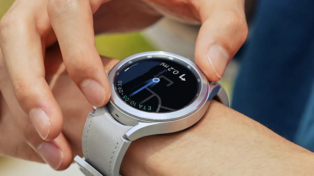 Trên tay mình là Galaxy Watch6