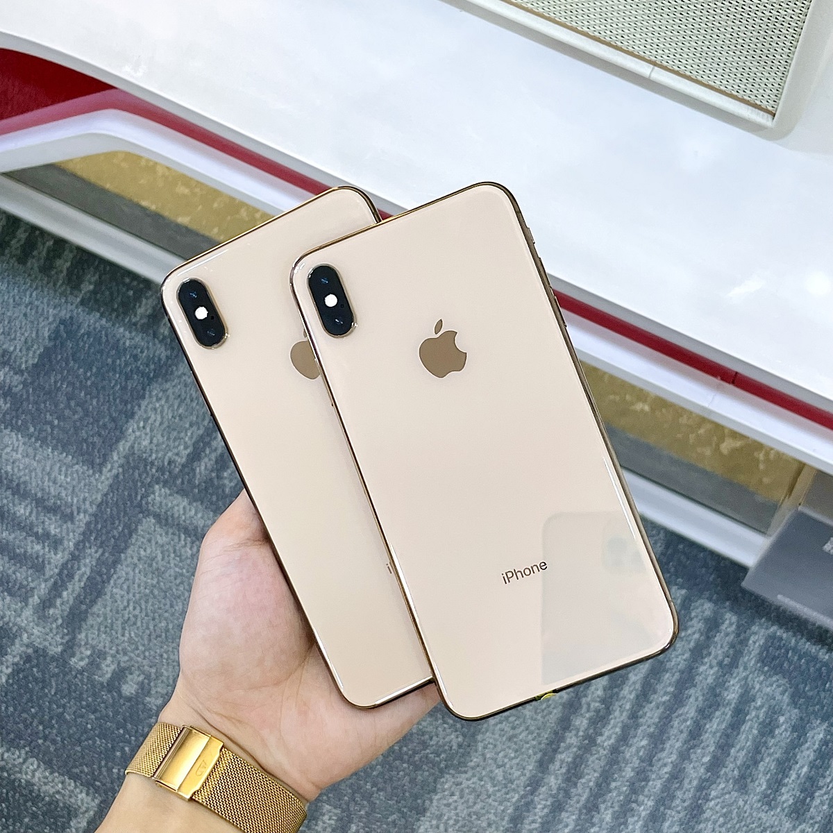 thiết kế iPhone XS Max